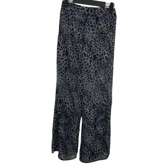 Forever 21 Womens Pants Size XS Gray Animal Print Wide Leg Comfort Trouser - Picture 2 of 11
